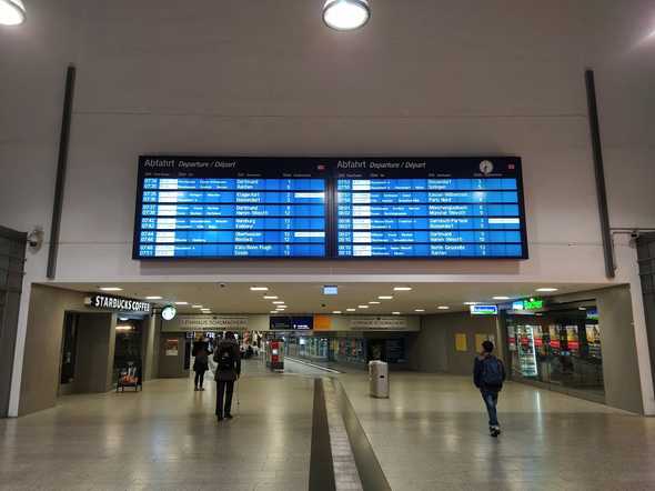 Image of the hall at Duisburg Hbf